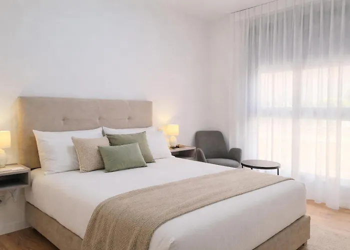 Noctua 036 Playa 2 * אסטפונה